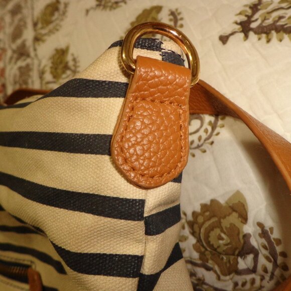 a new day Striped Handbag Double Handles Zip Closure Navy/Cream Pockets - Picture 3 of 8